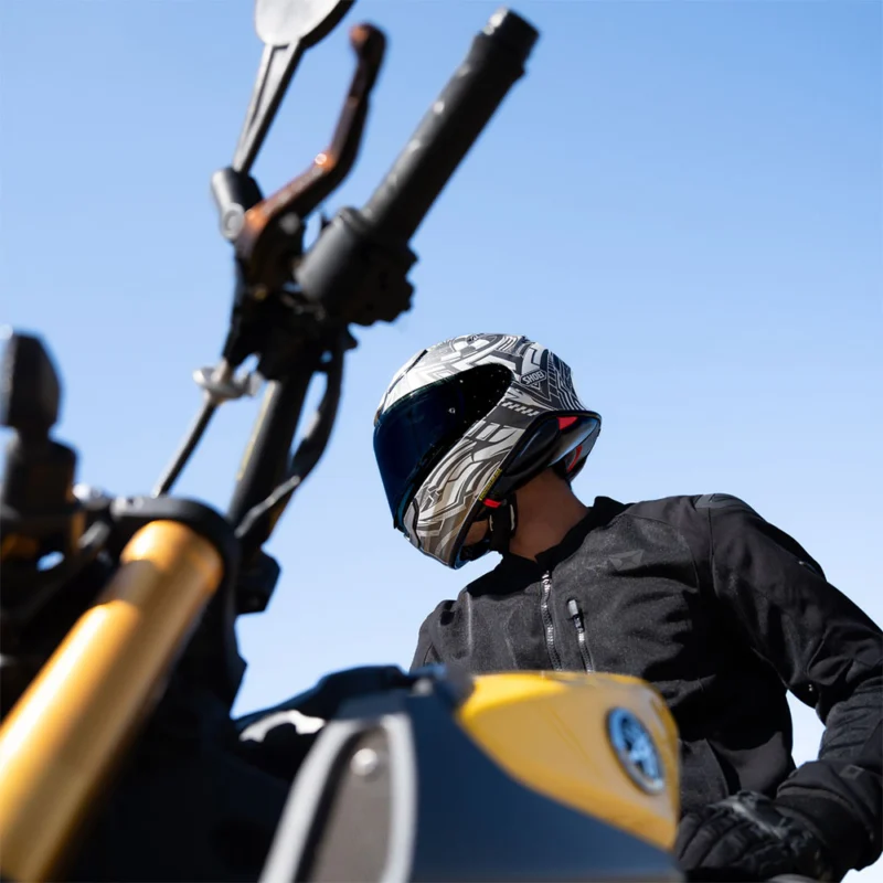 RF-1400 BEAUT / Casco Shoei