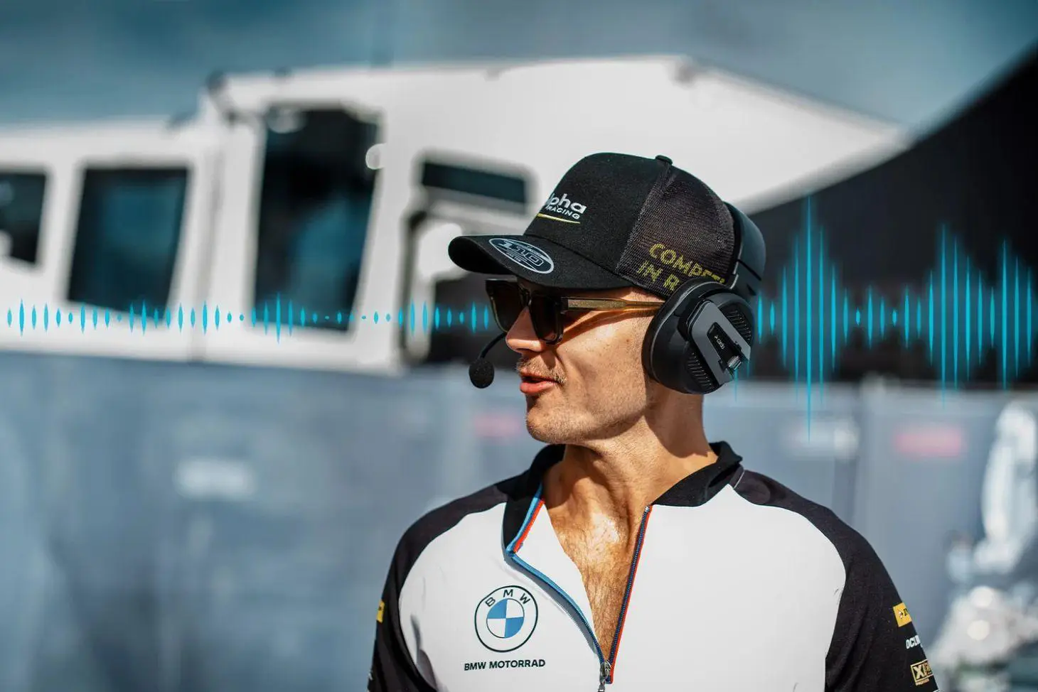 Cardo_Packtalk Edgephones_grid_3